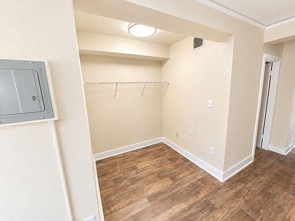 3rd image of 2619 5th Ave APT 406