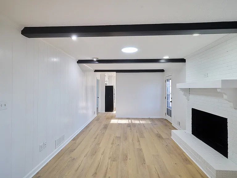 2823 Brackenwood Ct — Photo 4