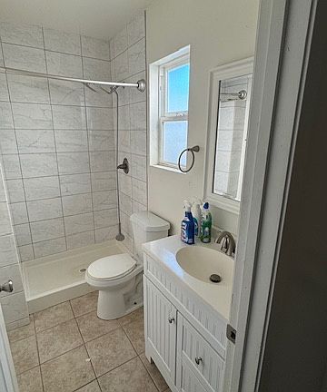 4th image of 165 W Harrison Ave