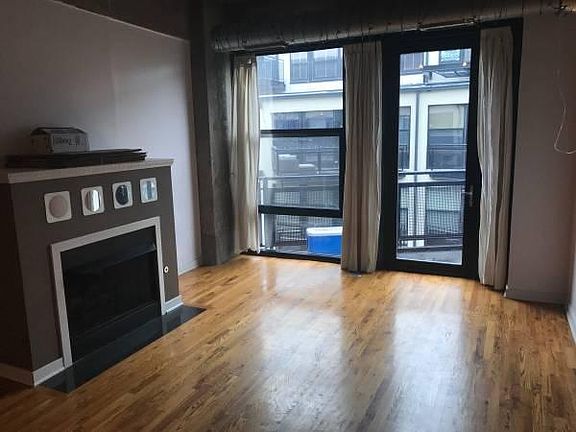 5th image of 1150 W 15th St Unit 305