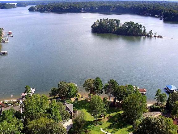 5th image of 183 High Lake Dr