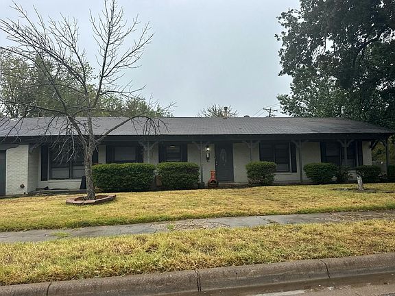 3rd image of 6829 Robinhood Ln