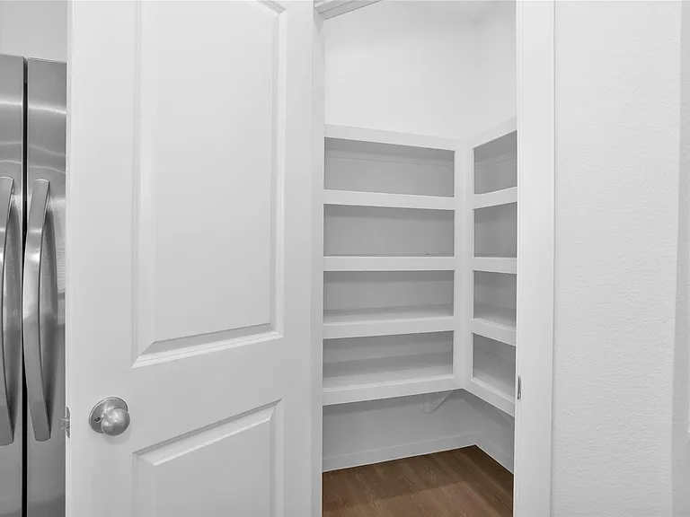 3518 Grassland Dr — Photo 9