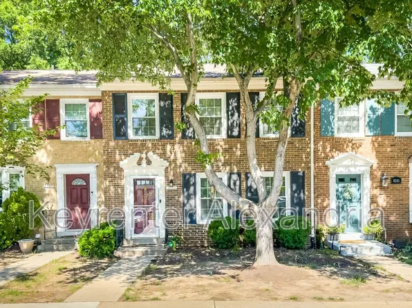 8239 Doctor Craik Ct, Alexandria, VA 22306
