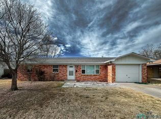 25 Del Norte Dr, Roswell, NM 88201
