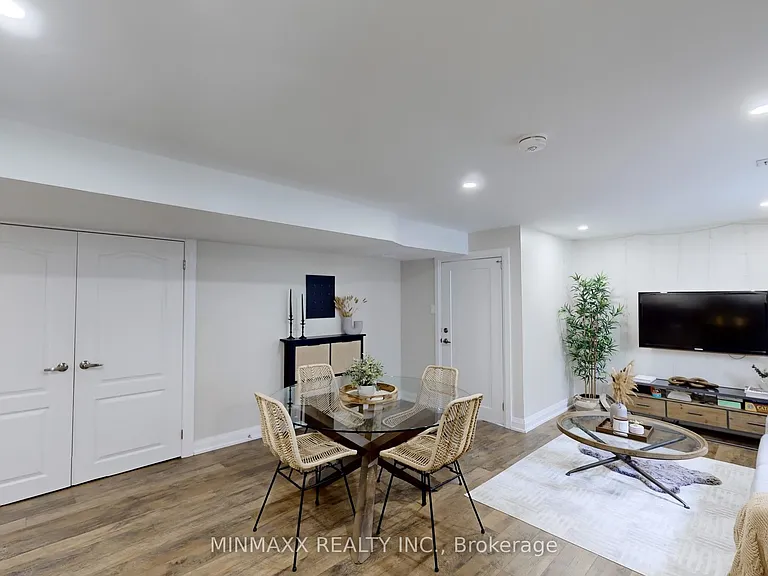 419 Wettlaufer Ter — Photo 14