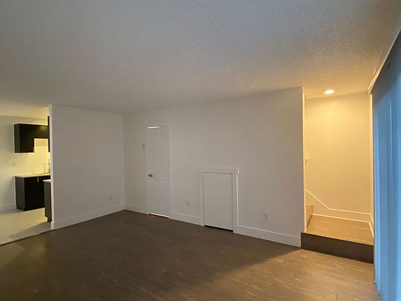 3rd image of 640 Stanley Ave APT 2