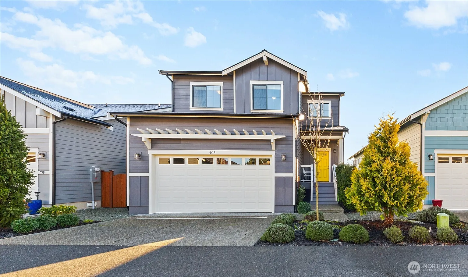 405 Maple Avenue photo 1