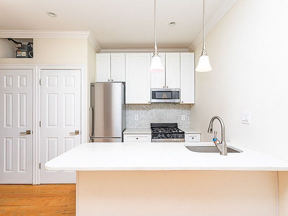 4th image of 41 Jefferson St #32A