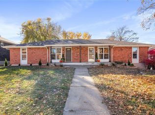 1600-1 SW Sunset Ave, Blue Springs, MO 64015