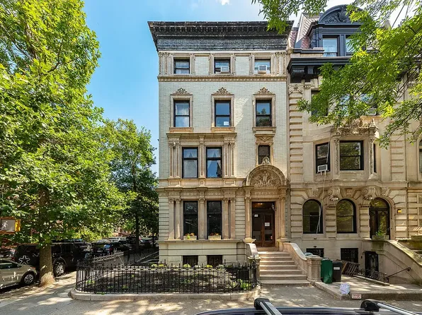 121 8th Ave, Brooklyn, NY