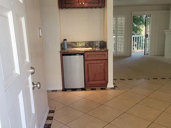 5th image of 230 S Madison Ave APT 207