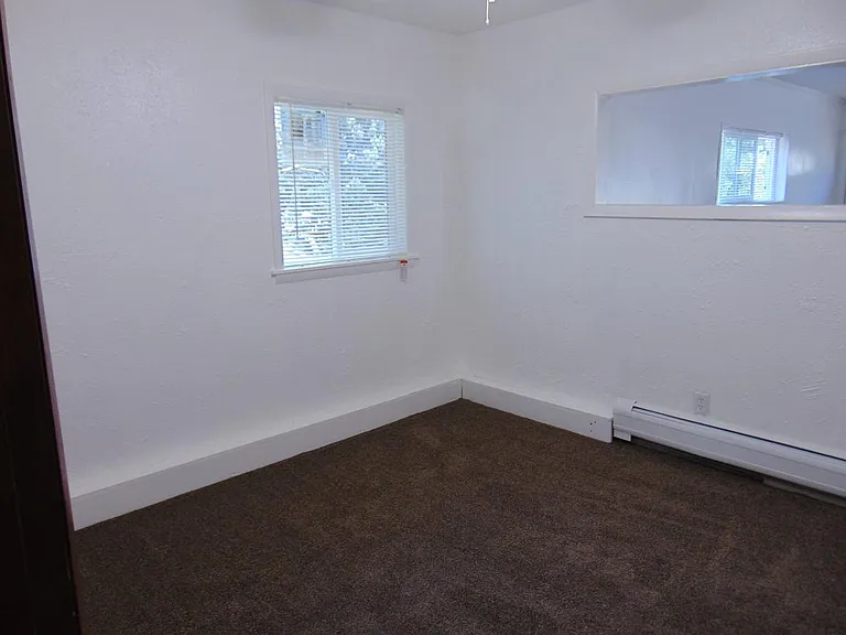 525 Clark St #2 — Photo 5