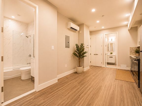 4th image of 318 E 32nd St #2E