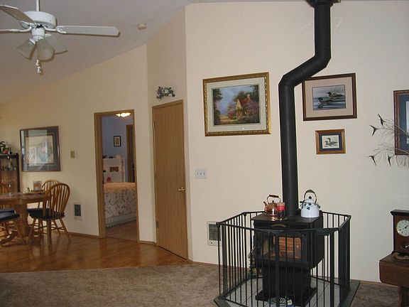 4th image of 16228 84th Ct SE