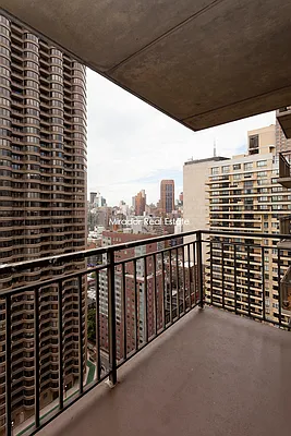 Rented by Mirador Real Estate | media 33