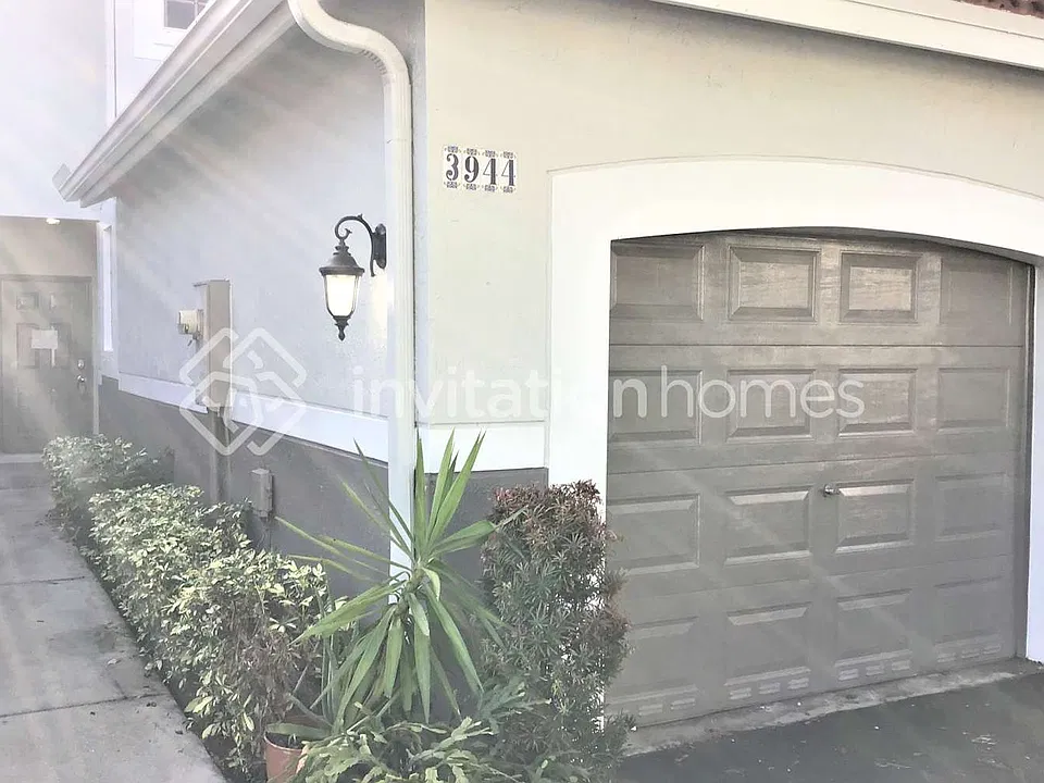 3944 San Simeon Ln