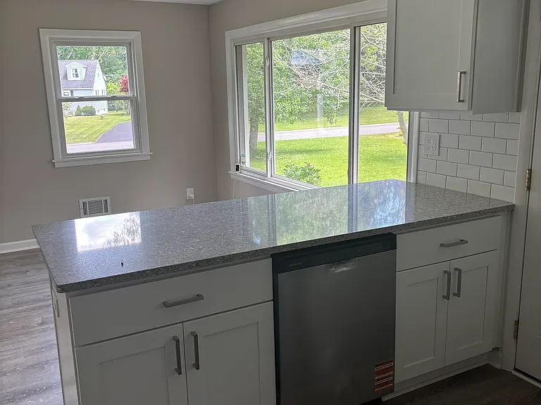 30 Camelot Dr #3 — Photo 5