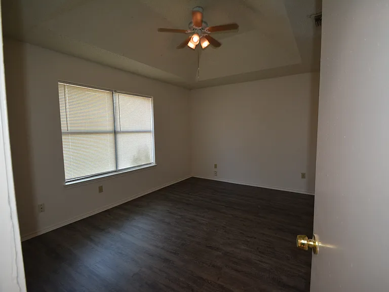 2508 Butterfield Dr — Photo 4