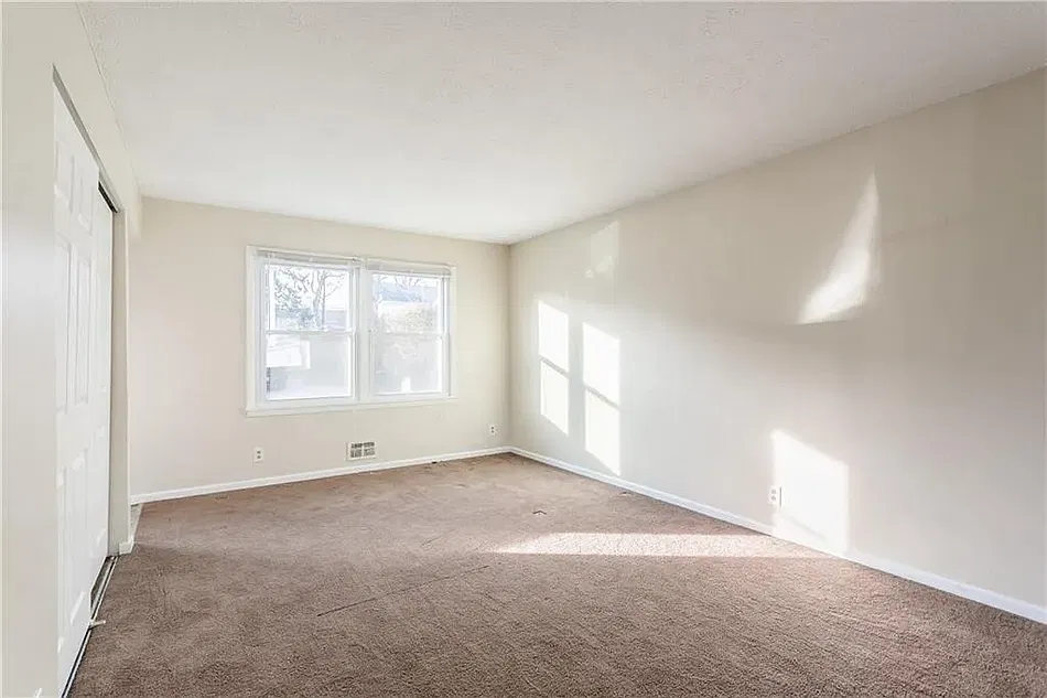 2 bed, 1.5 bath, 1000 sqft, $1,500 — Photo 4