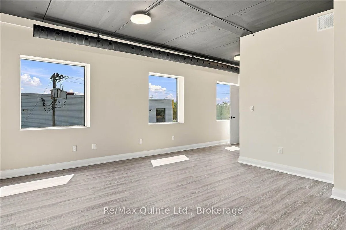 Studio, $1,200 — Photo 2