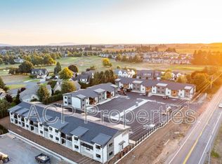 665 E Badger Rd #107, Lynden, WA 98264