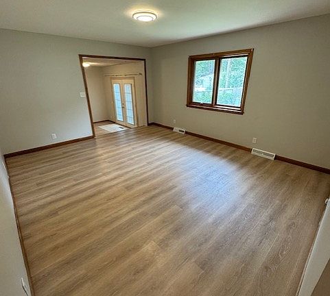 2nd image of 1400 N 52nd St