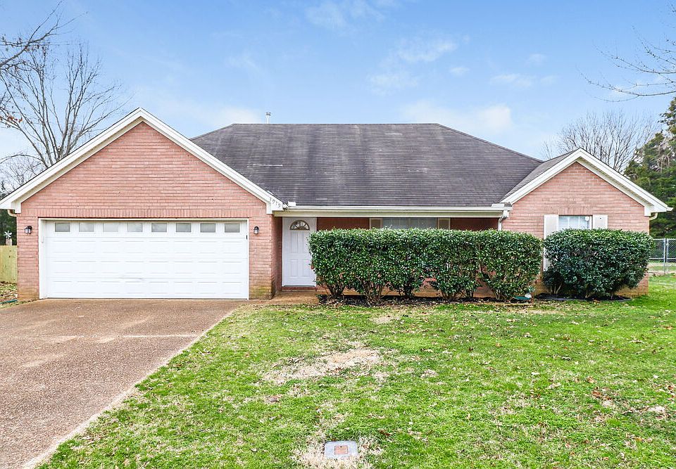 1st image of 3915 Woodland Dr