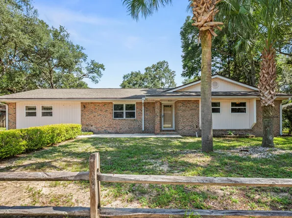 102 Duke Dr, Niceville, FL 32578