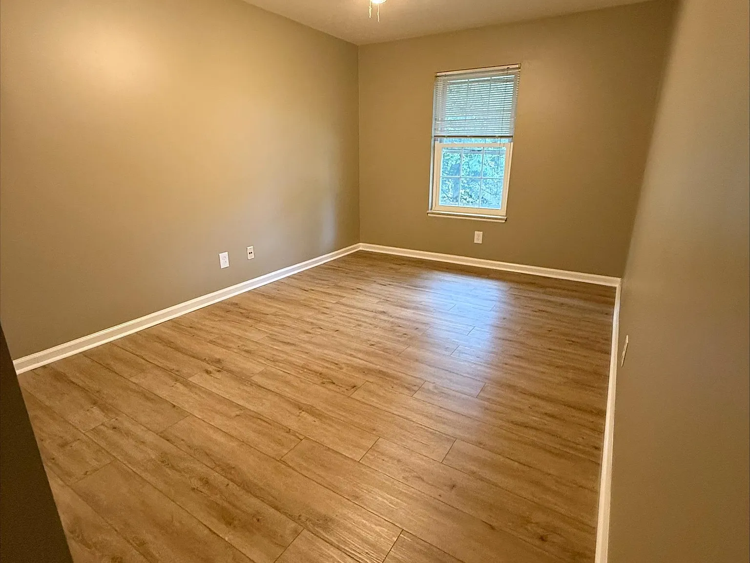 Breckenridge Ln — Photo 3