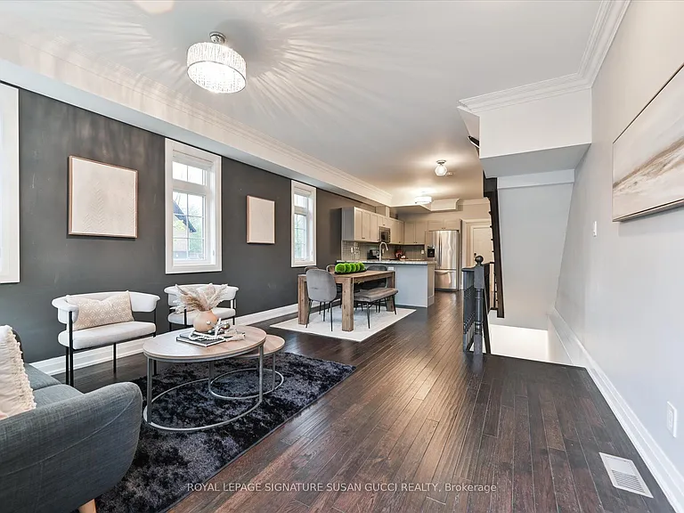 2833 Saint Clair Ave E — Photo 4