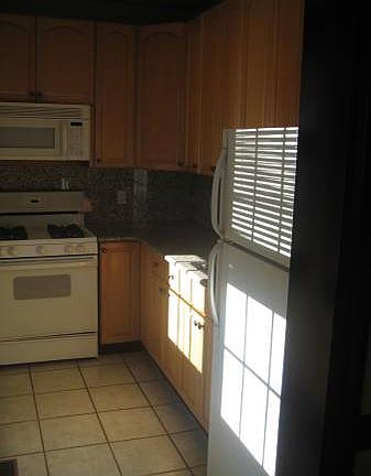 3rd image of 156 S Broadway Floor 3