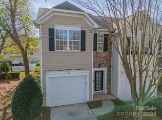 1301 Smokey Quartz Ln, Fort Mill, SC 29708