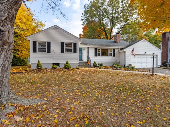 22 Fox Meadow Lane, West Hartford, CT 06107