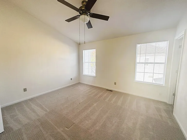 1812 Abbotsbury Way — Photo 30