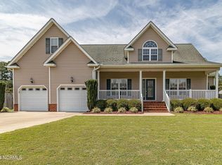 213 Maddux Dr, Pikeville, NC 27863