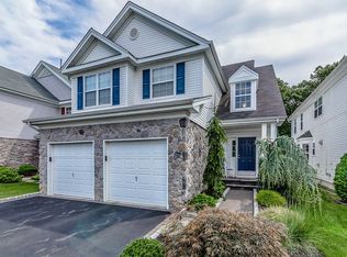 52 Kate Cir, Middle Island, NY 11953