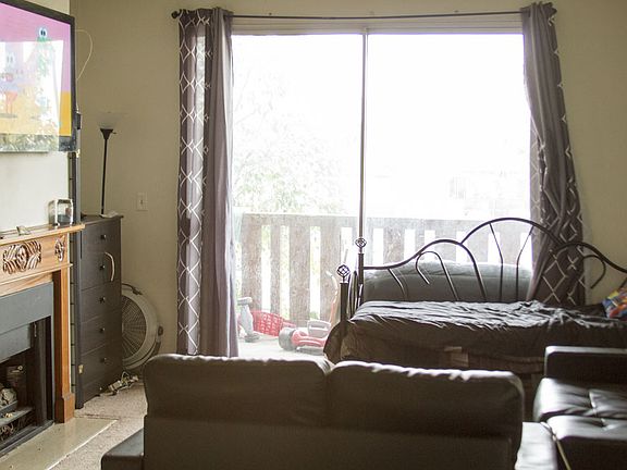 2nd image of 384 Redondo Ave Unit 201