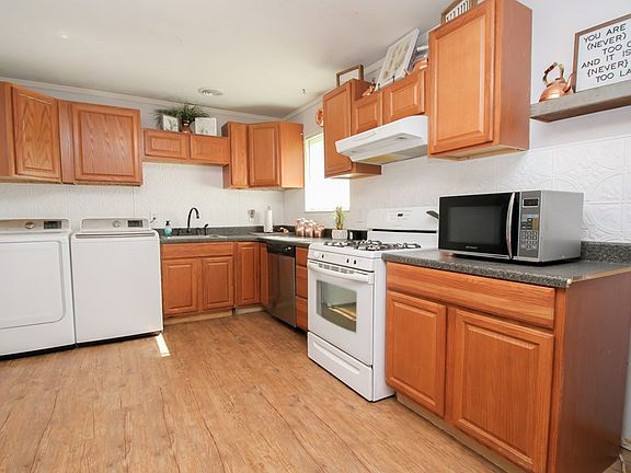 4th image of 1031 Gardenside Dr