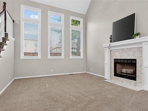 4th image of 15206 Reeds Rd