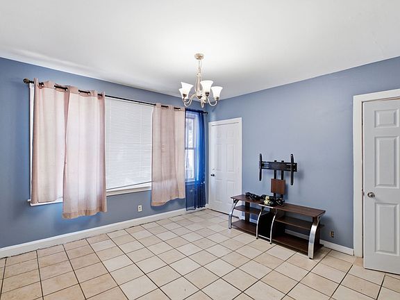 4th image of 4714 S Throop St