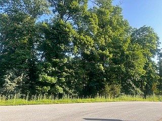 1st image of Farnham Dr #14