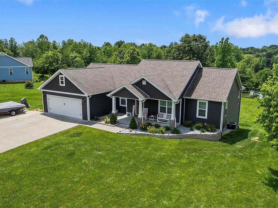 1st image of 821 Tahlequah Ln
