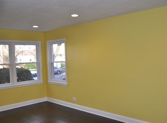 3rd image of 2733 W Catalpa Ave #1W