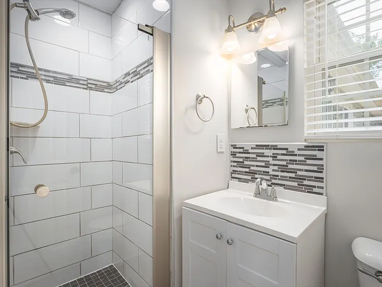 408 Lineberry Rd — Photo 39