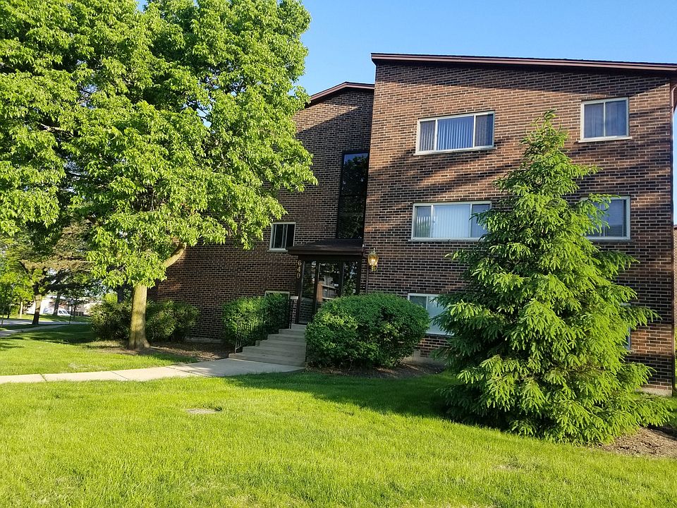 1st image of 640 Perrie Dr APT 302