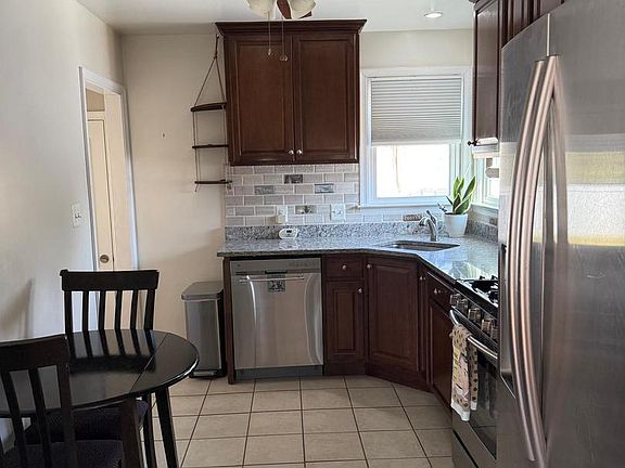 2nd image of 322 Cheddington Rd