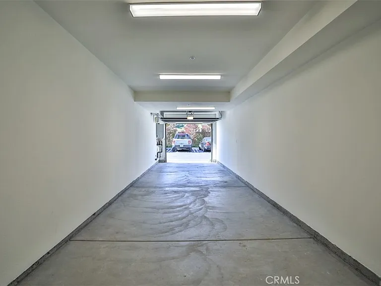 3318 Doheny Way — Photo 27