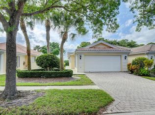 907 SW Balmoral Trce, Stuart, FL 34997