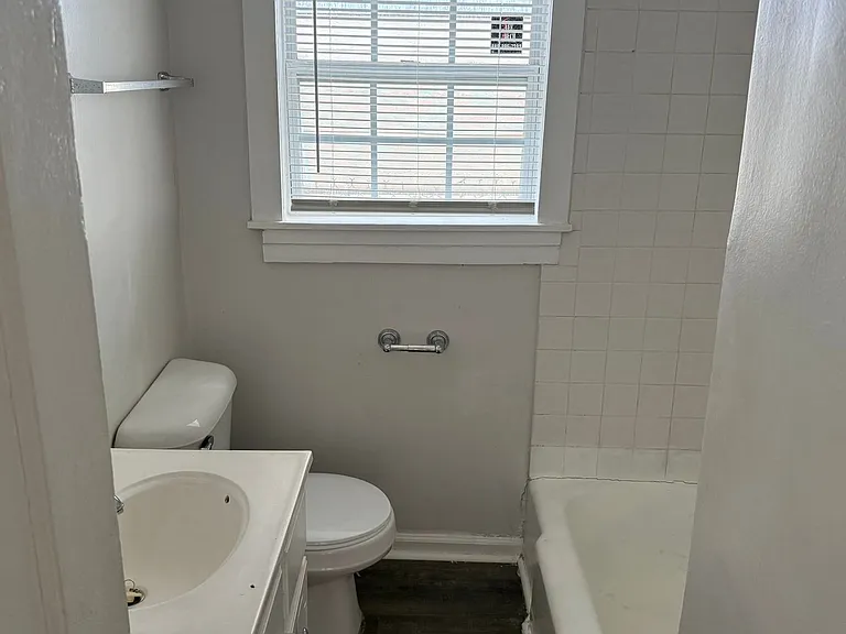 2100 Patch St — Photo 4